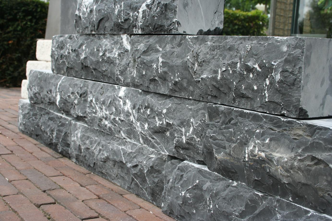 muurblokken Vietnamees hardsteen 50x10x10 cm Gezaagd / Gekloven