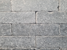 Vietnamees Hardsteen Soft Finish waalformaat klinkers 20x5x5 cm