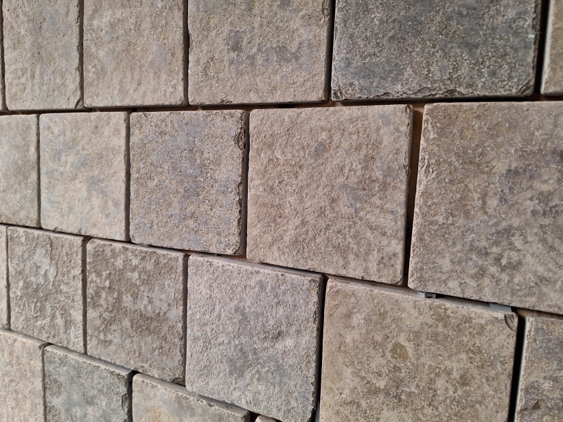 Castle Stone Beige Antique 20x20x2 cm