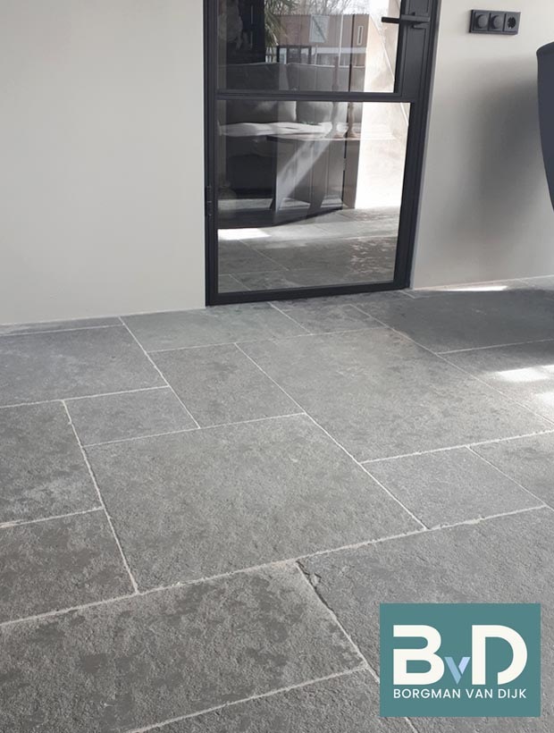 Auxerre Grand Gris Groot Wildverband Antique Vloeren