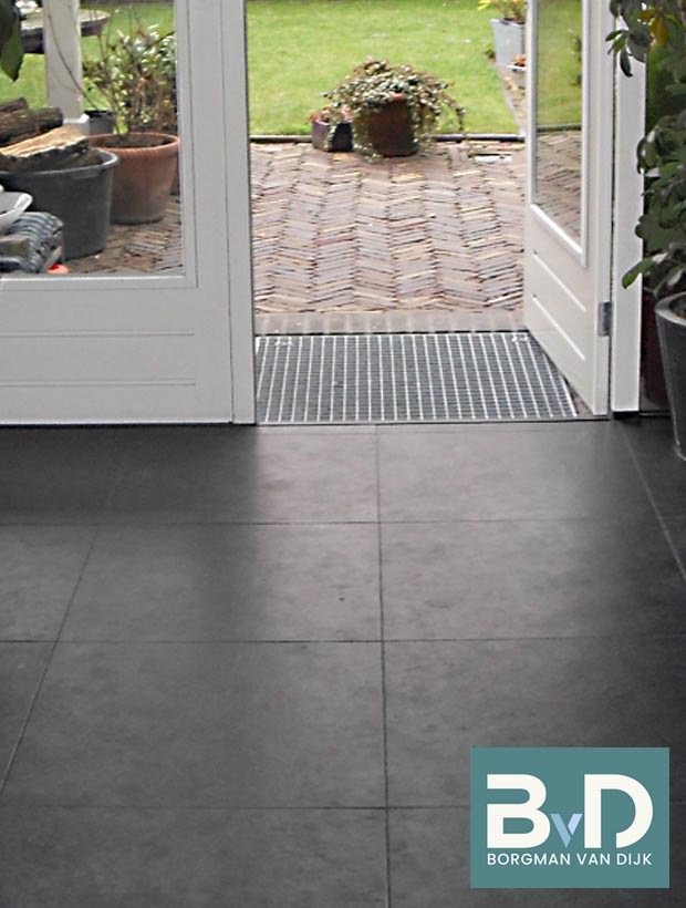 Black Berry Leisteen/Mustang Absolute Black 60x60x1 cm