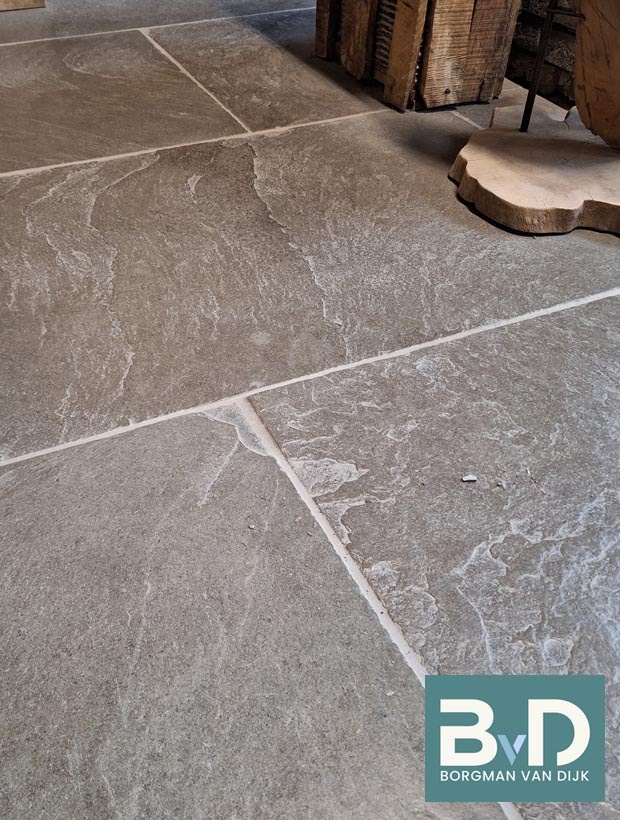 images/productimages/small/castle-stone-taupe-natural-60x90-cm-geborsteld-vloertegels-borgman-van-dijk.jpg