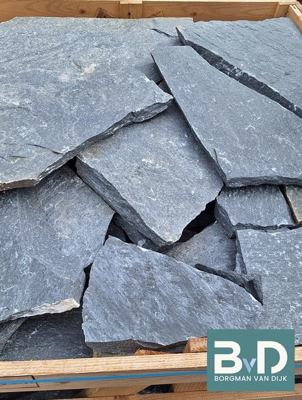 Kavala Flagstone Zwart terrastegels kwartsiet antislip