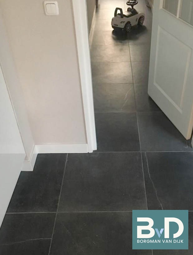 Maku Dark 60x60 cm Keramische tegels voor wand en vloer