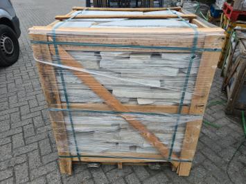 Brasil White Flagstones dikformaat 2,5-4 cm dik