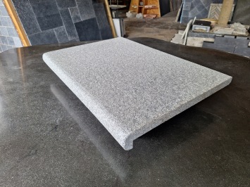 Zwembadrand Graniet 50x35x2/4 cm