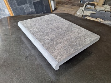 Zwembadrand Chinees Hardsteen Gevlamd / Geborsteld 50x35x3/5 cm