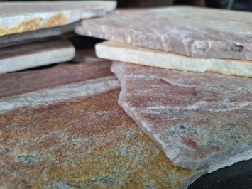 Brasil Rosso Flagstones dun 1-1,5 cm dik