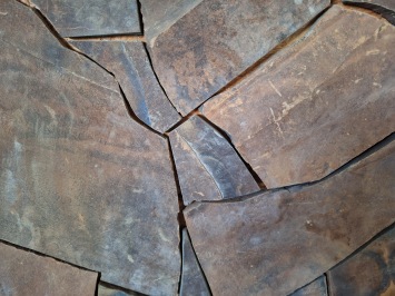 Brasil Dark Brown Kwartsiet Flagstones 1,5-3 cm dik