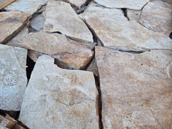 Bulgarian Golden Quartzite 1,5-2,5 cm dik