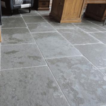 Castle Stones Grey Antique 60x90 cm Semi Honed