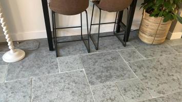 Castle Stone Grey Antique Groot Wildverband Semi Honed