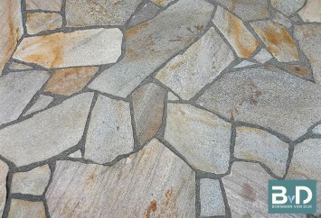 Brasil White Flagstones formaat 1,5-3 cm dik