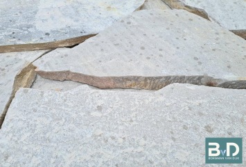 Brasil White Flagstones dikformaat 2,5-4 cm dik