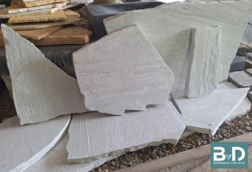 Brasil White Flagstones dikformaat 2,5-4 cm dik