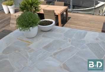 Brasil White Flagstones dikformaat 2,5-4 cm dik