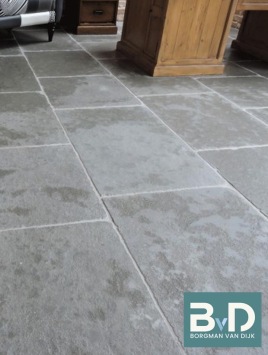 Castle Stone Blue Antique 60x90 cm Semi Honed