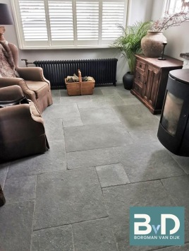 Castle Stone Blue groot wildverband landelijke vloer