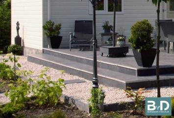 Chinees Hardsteen 60x60x2,5 cm gezoet / facet
