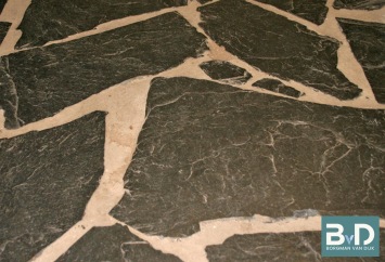 Mystic Black Flagstones terrastegels