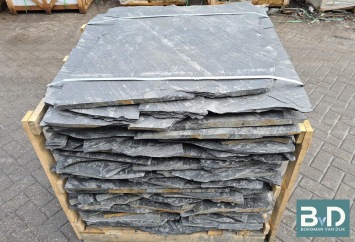 Mystic Black Slate Flagstones 2-3 cm