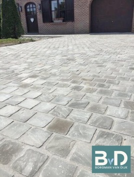 Kandla Grey kassei 14x14x3-5cm oprijpad Borgman van Dijk.jpg