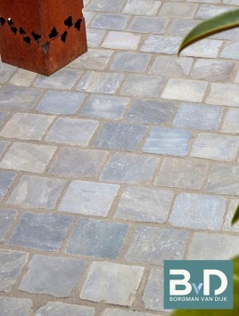 Kandla Grey kassei 14x14x3-5cm tuinpad Borgman van Dijk.jpg
