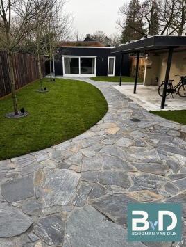 Karystos Black Flagstones formaat 3-5cm dik terras tuin Borgman van Dijk
