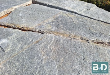 Kavala Grey XXL flagstones grootformaat 2-3,5 cm dik