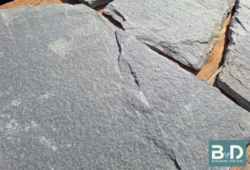 Kavala Grey XXL flagstones grootformaat 2-3,5 cm dik