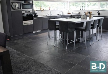 Mustang Leisteen 50x50 cm Black Slate