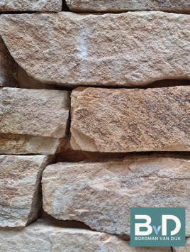 Rockface Golden Kwartsiet 3-5 cm dik