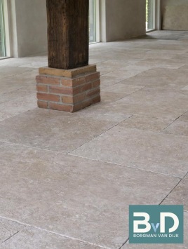 Travertin Light Anticato Groot Wildverband vloertegels zitkamer