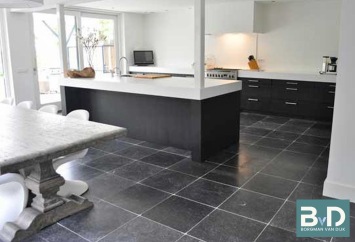 Vietnamees hardsteen 40x40 cm keukenvloer