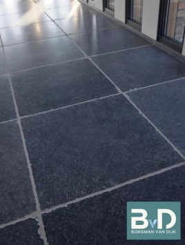 Vietnamees hardsteen 60x60 cm landelijke plavuizen