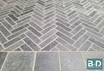 Vietnamees Hardsteen waalformaat 20x5x5 cm gezaagd getrommeld