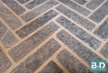 Vietnamees Hardsteen waalformaat 20x5x5 cm gezaagd getrommeld