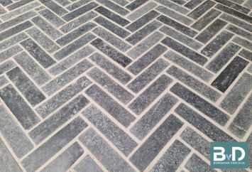 Vietnamees Hardsteen waalformaat 20x5x5 cm gezaagd getrommeld