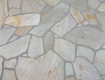 Brasil White Flagstones formaat 1,5-3 cm dik